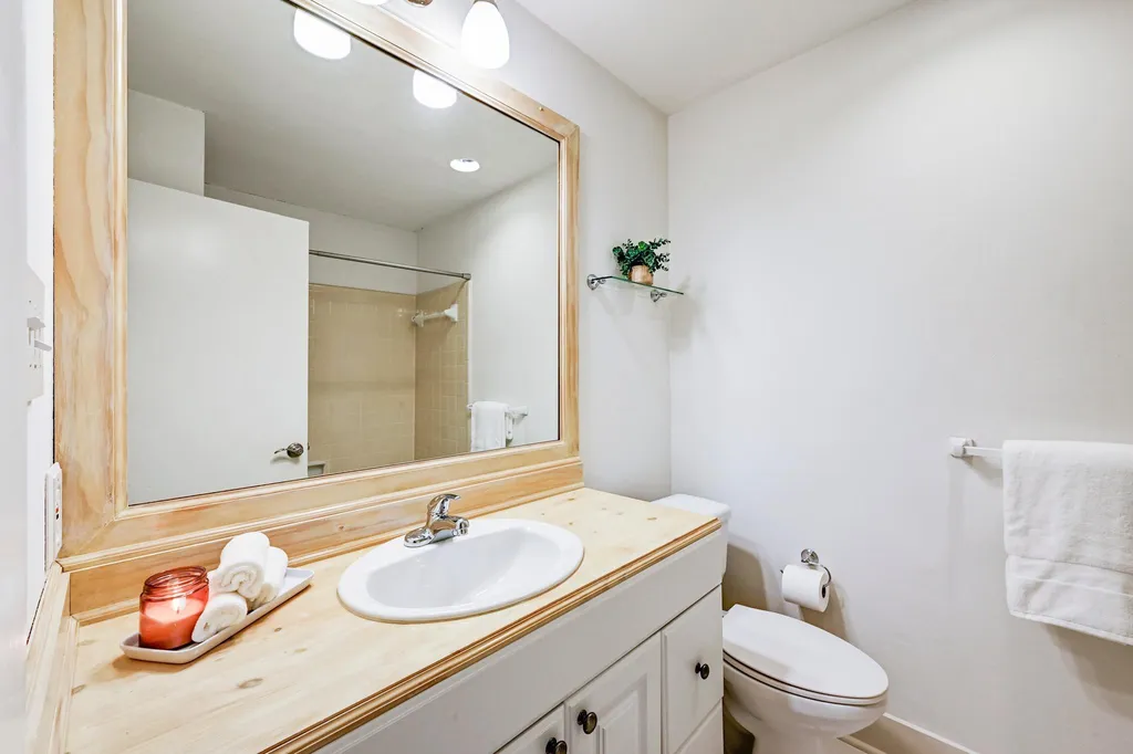 1905 Stoneridge Road Austin TX 78746