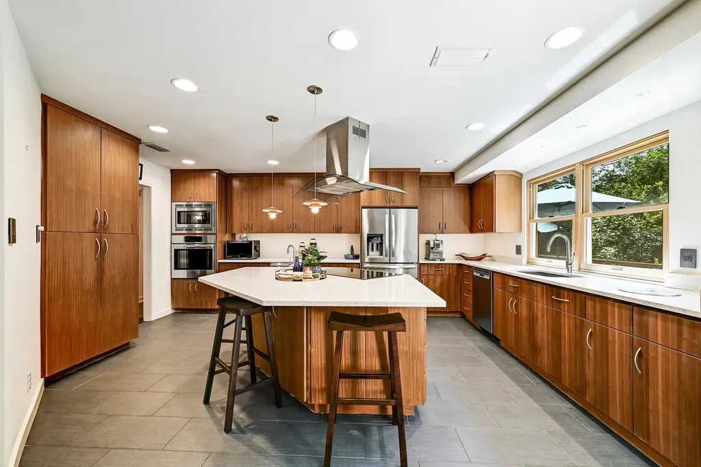 1905 Stoneridge Road Austin TX 78746