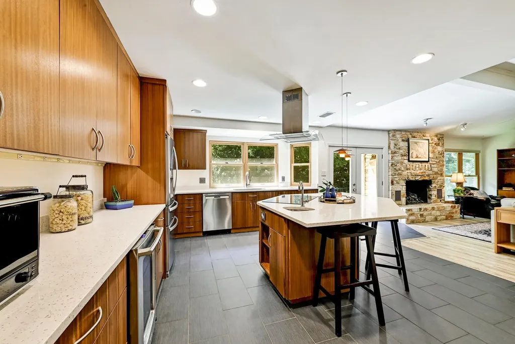 1905 Stoneridge Road Austin TX 78746