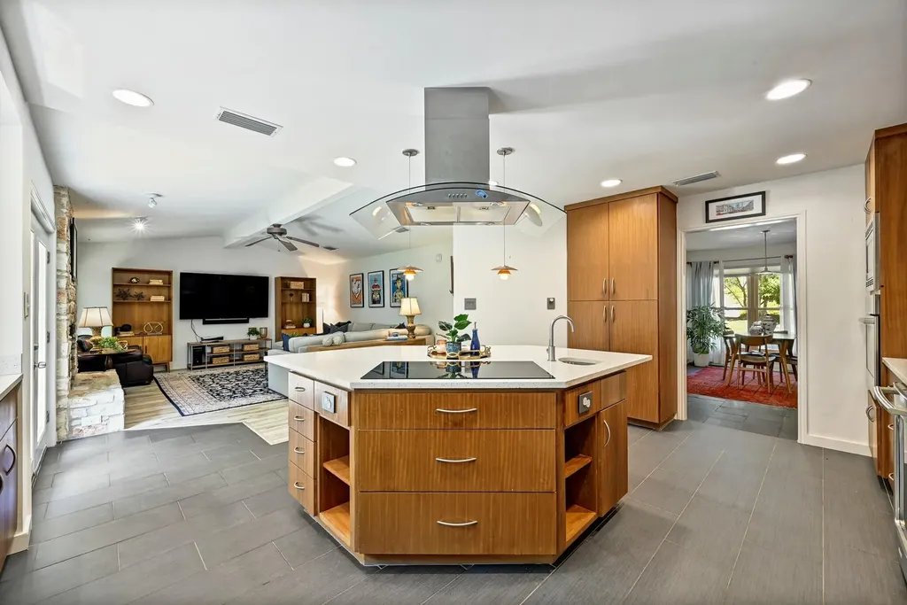 1905 Stoneridge Road Austin TX 78746
