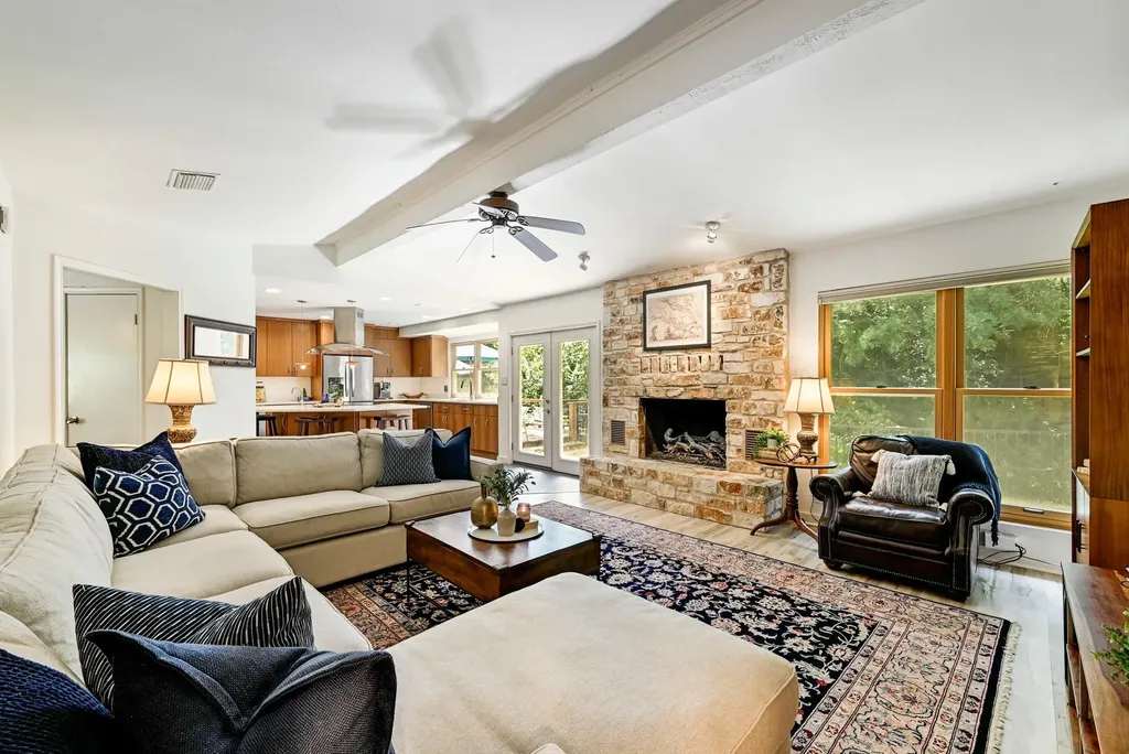 1905 Stoneridge Road Austin TX 78746