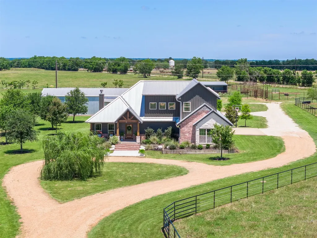 1801 County Road 216 Caldwell TX 77836