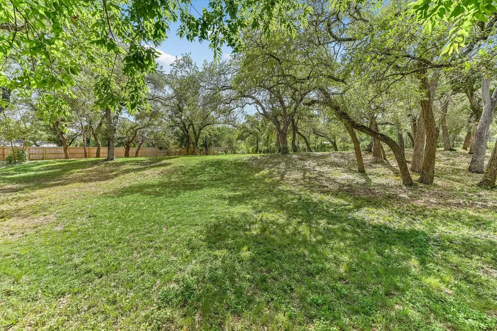 9004 La Fauna Path Austin TX 78737