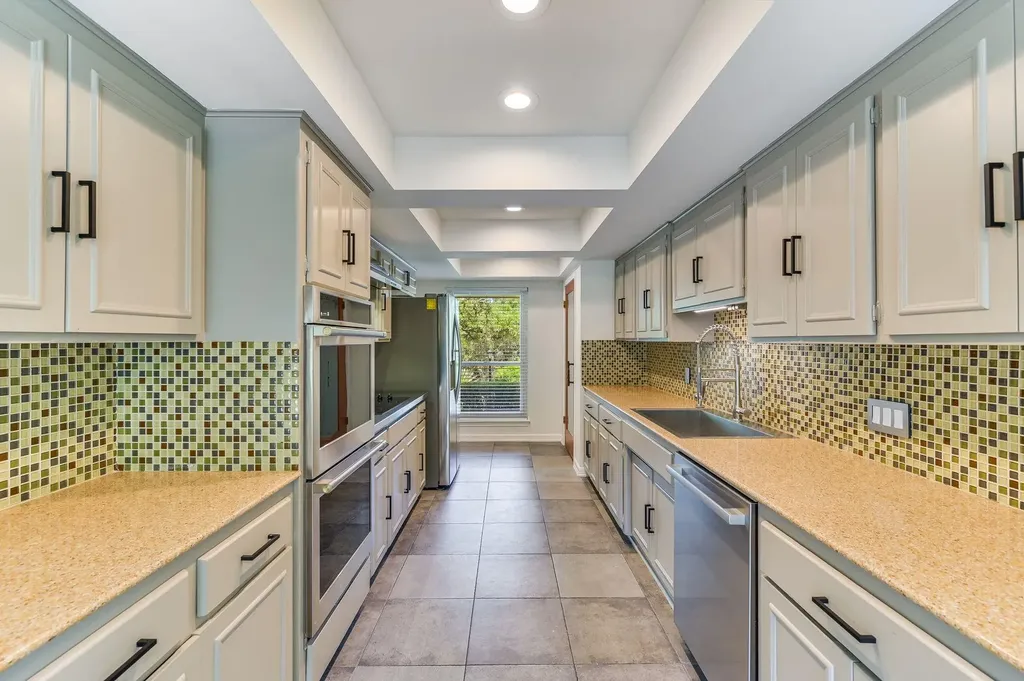 9004 La Fauna Path Austin TX 78737