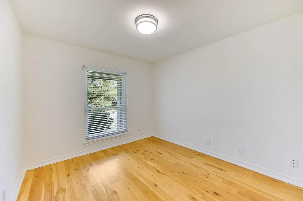 9004 La Fauna Path Austin TX 78737