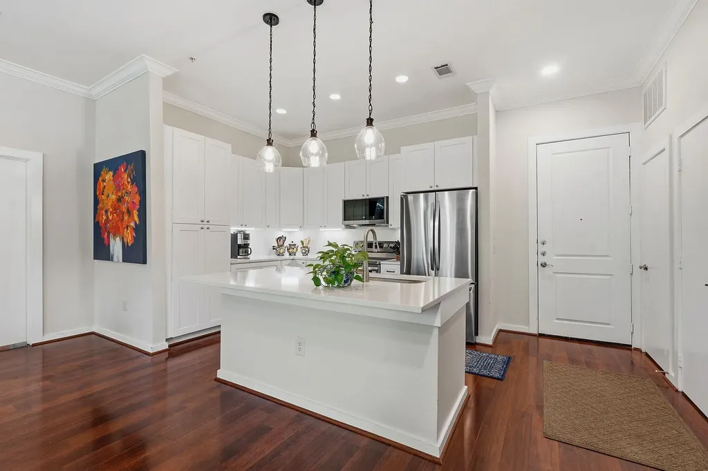 1900 Barton Springs Road Austin TX 78704