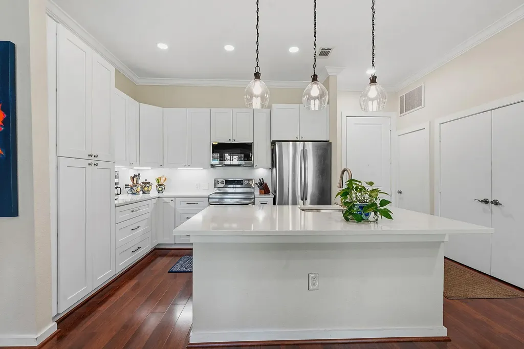 1900 Barton Springs Road Austin TX 78704