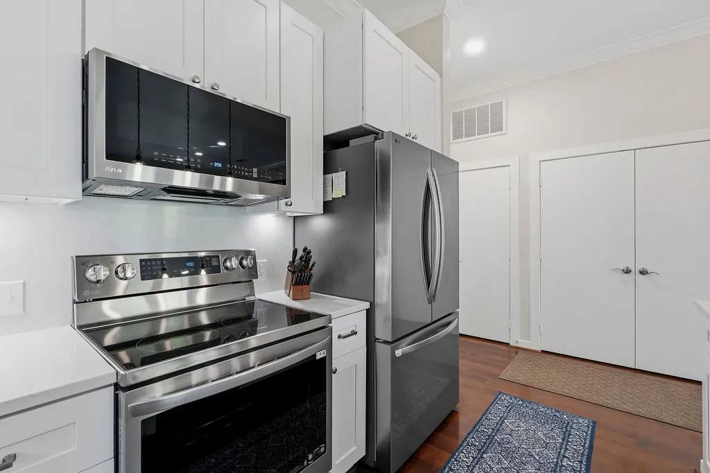 1900 Barton Springs Road Austin TX 78704