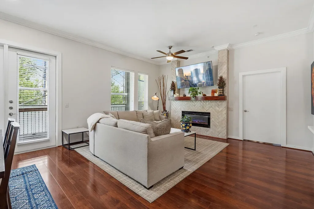 1900 Barton Springs Road Austin TX 78704