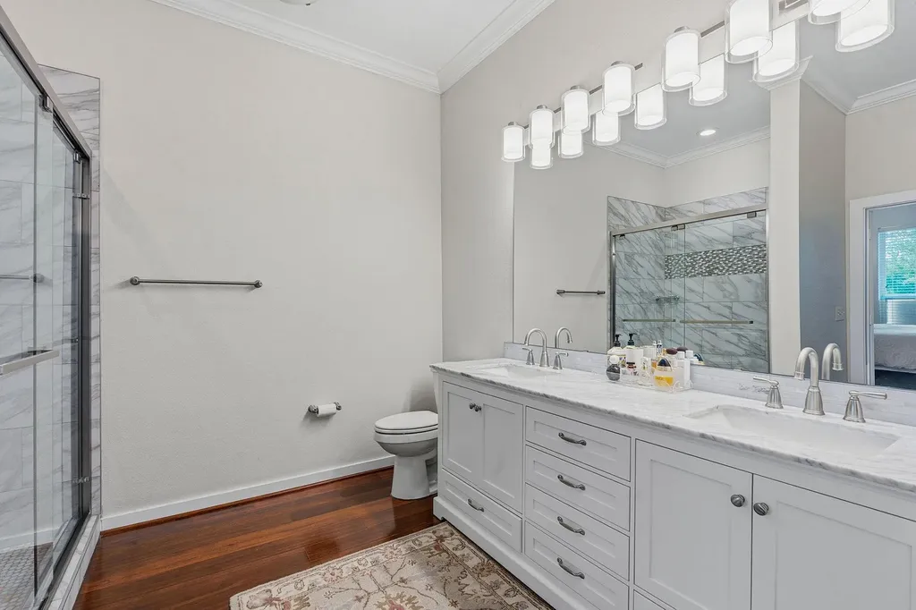 1900 Barton Springs Road Austin TX 78704