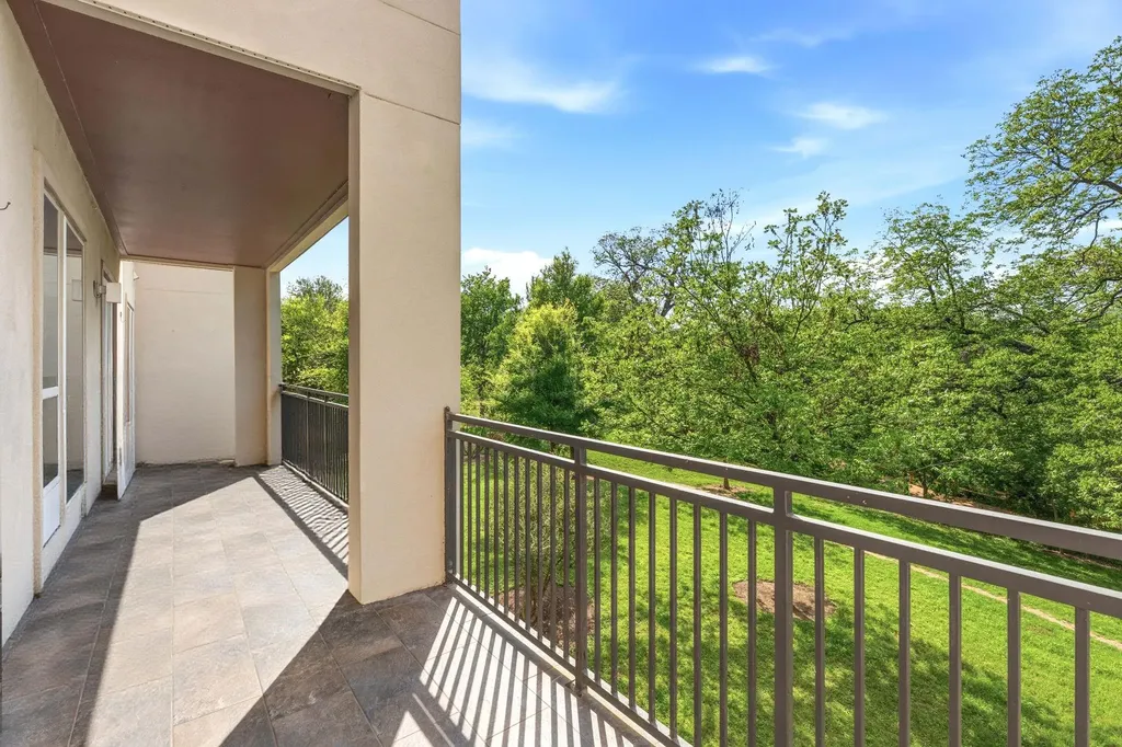 1900 Barton Springs Road Austin TX 78704