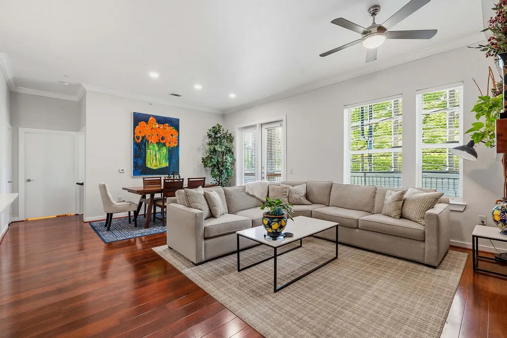 1900 Barton Springs Road Austin TX 78704