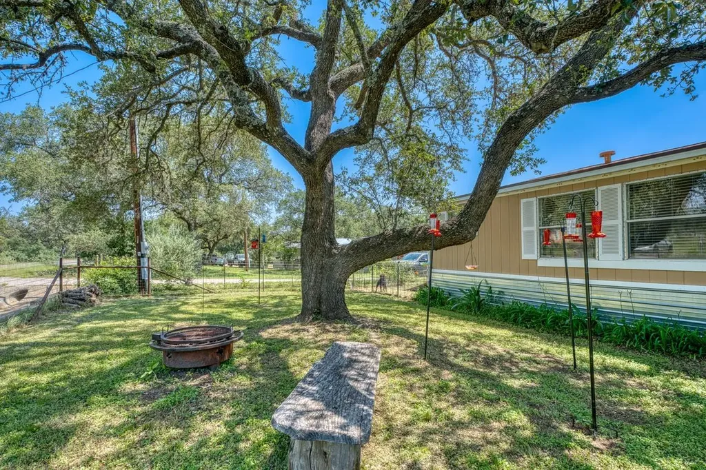 122 Heritage Drive Johnson City TX 78636