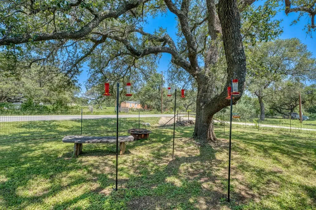 122 Heritage Drive Johnson City TX 78636