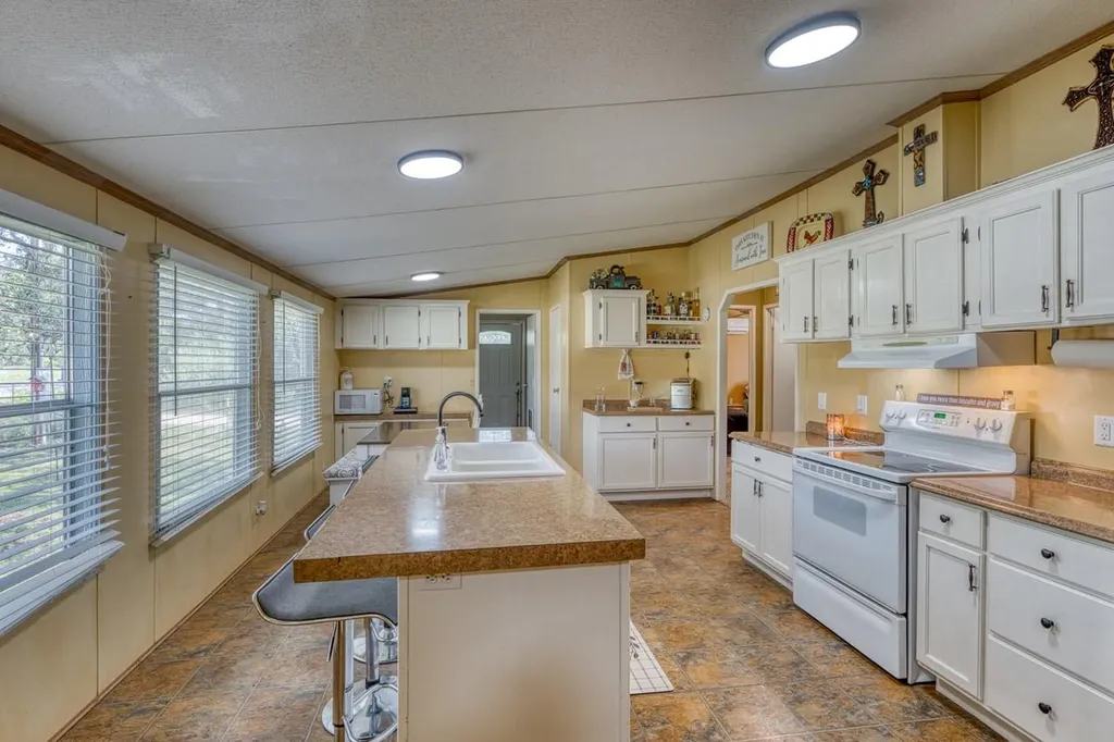 122 Heritage Drive Johnson City TX 78636