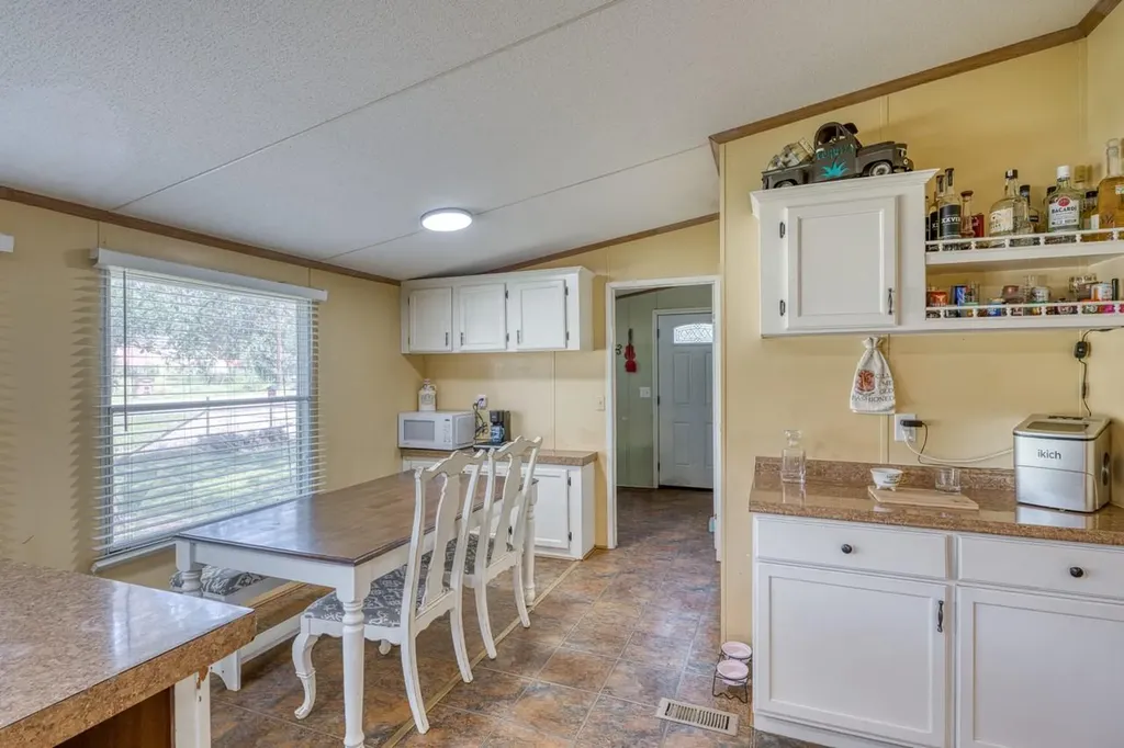 122 Heritage Drive Johnson City TX 78636