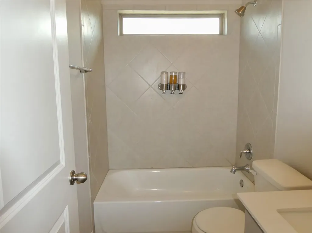 1017 Highcrest Georgetown TX 78628