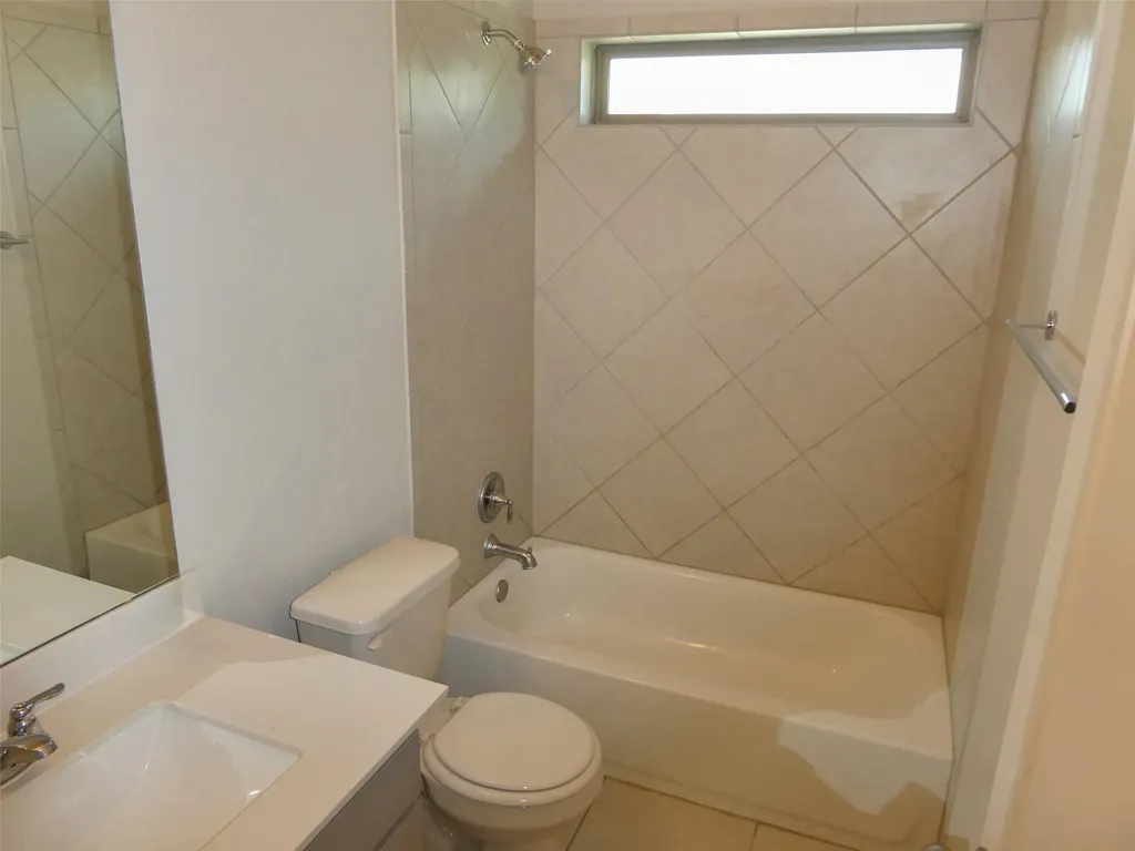 1017 Highcrest Georgetown TX 78628