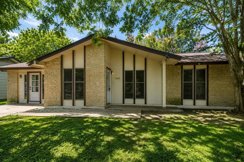 5005 Creek Bend Drive Austin TX 78744