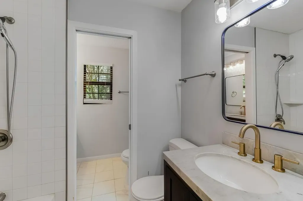 5005 Creek Bend Drive Austin TX 78744