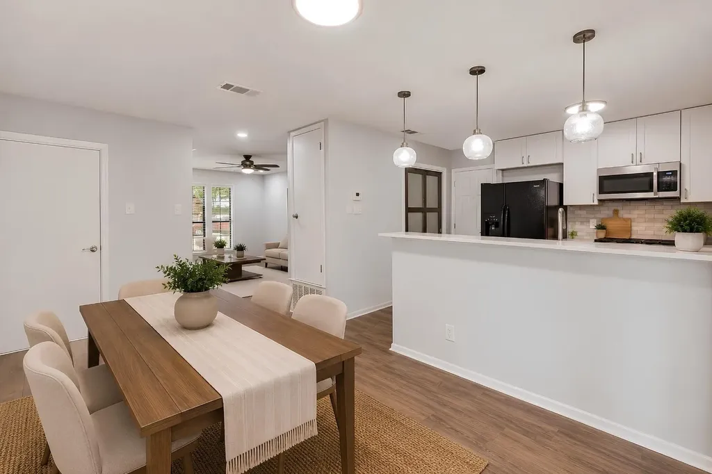 5005 Creek Bend Drive Austin TX 78744