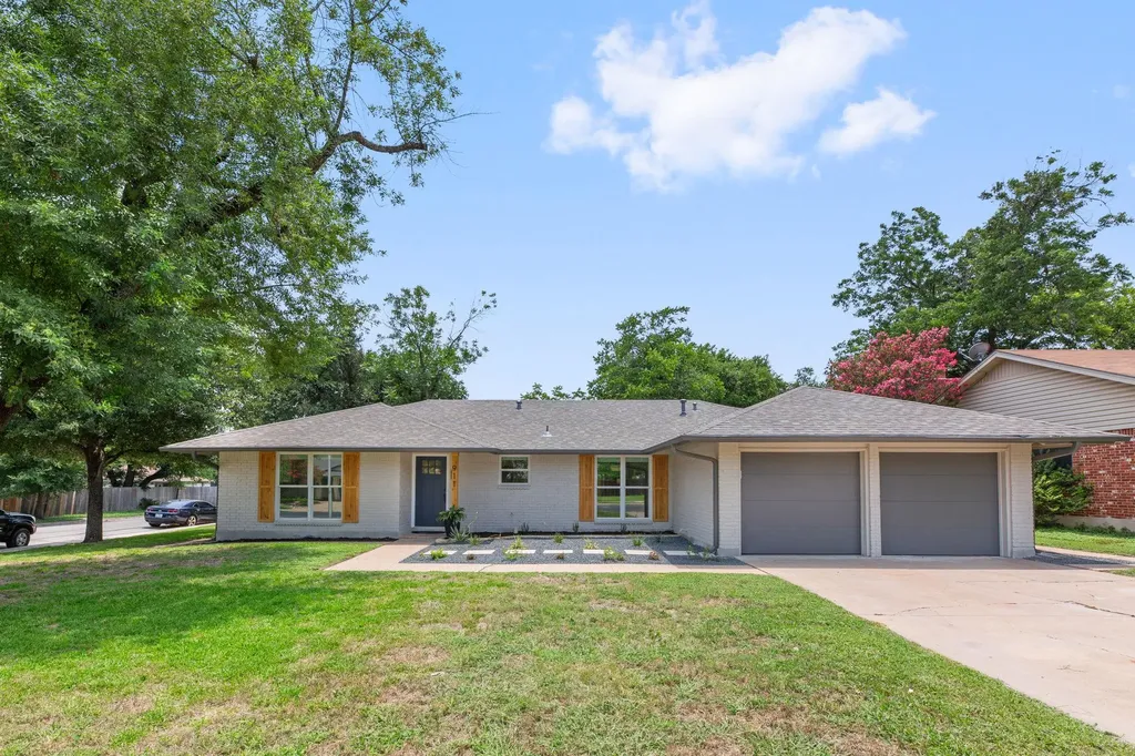 911 Cripple Creek Drive Austin TX 78758