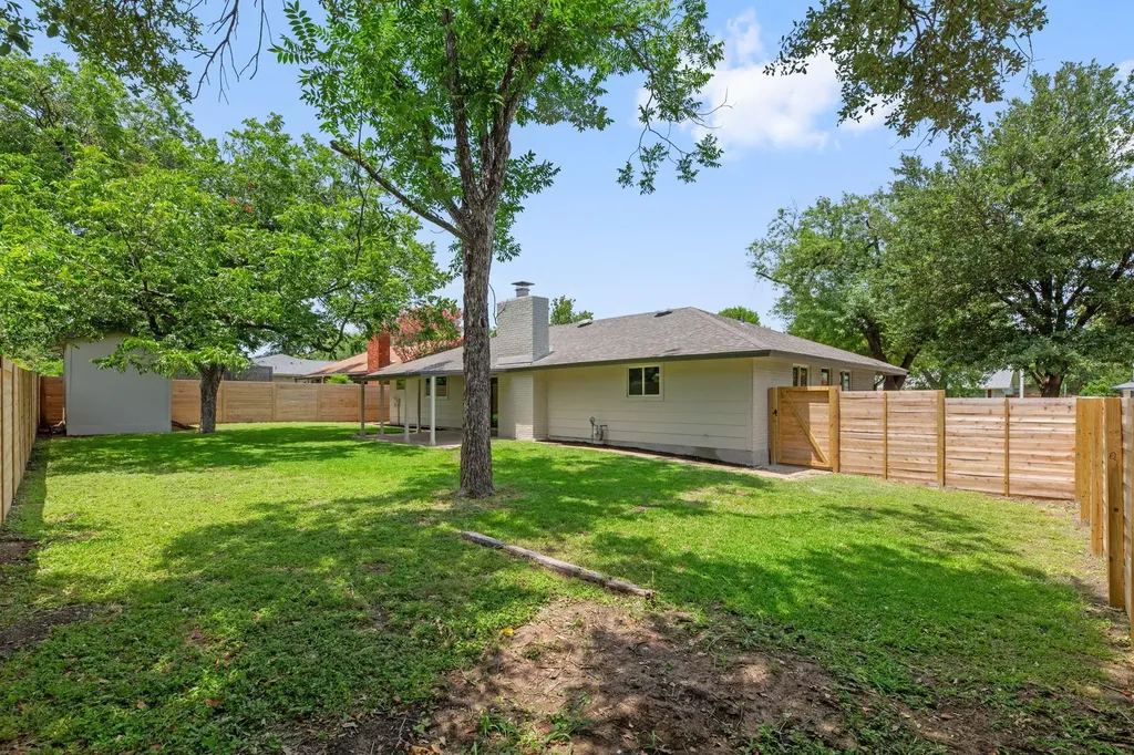 911 Cripple Creek Drive Austin TX 78758