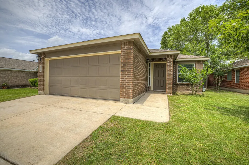 401 Summerside Avenue Lockhart TX 78644
