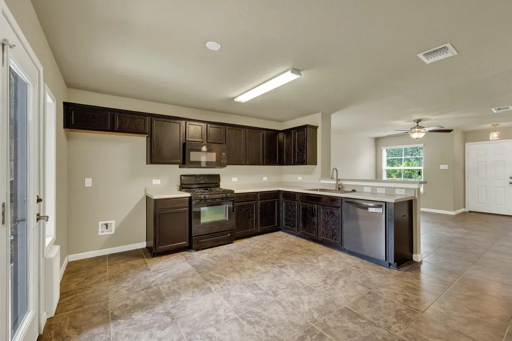 401 Summerside Avenue Lockhart TX 78644