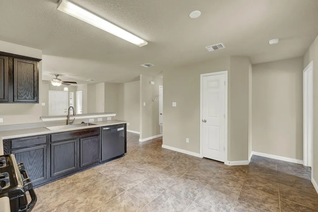 401 Summerside Avenue Lockhart TX 78644
