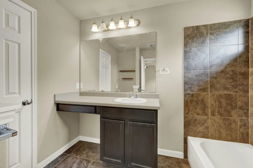401 Summerside Avenue Lockhart TX 78644