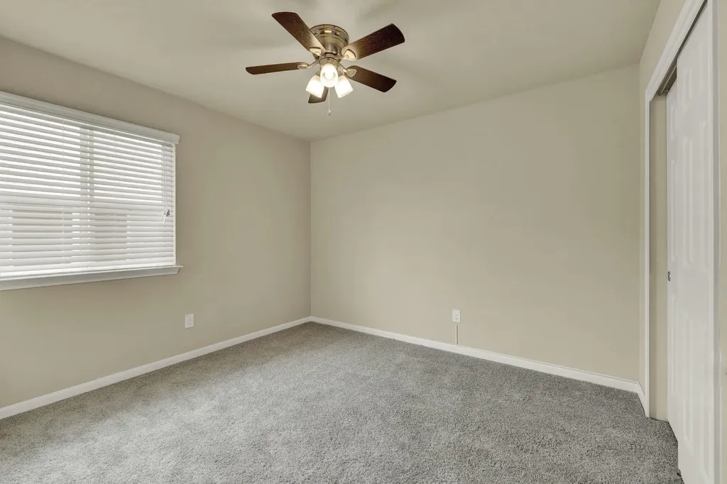 401 Summerside Avenue Lockhart TX 78644