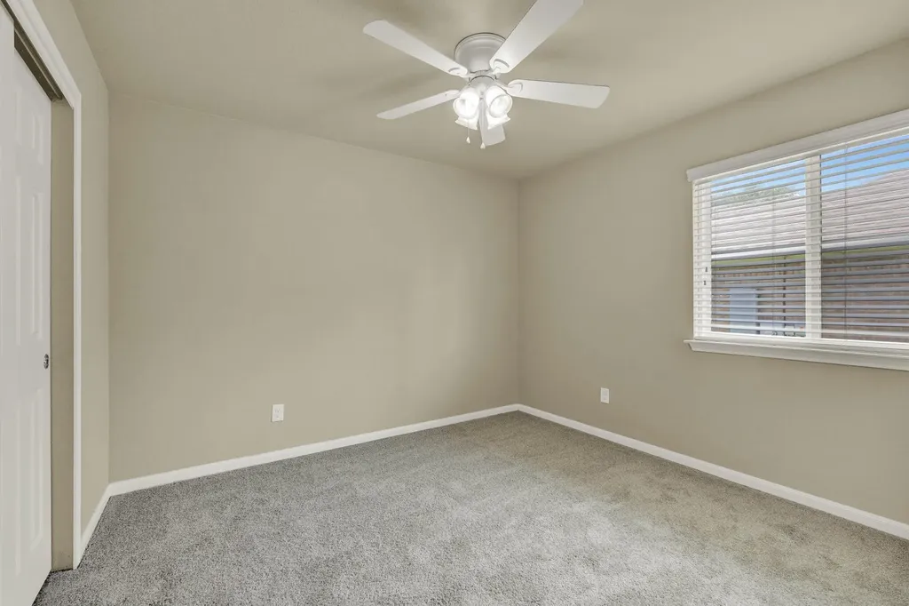 401 Summerside Avenue Lockhart TX 78644
