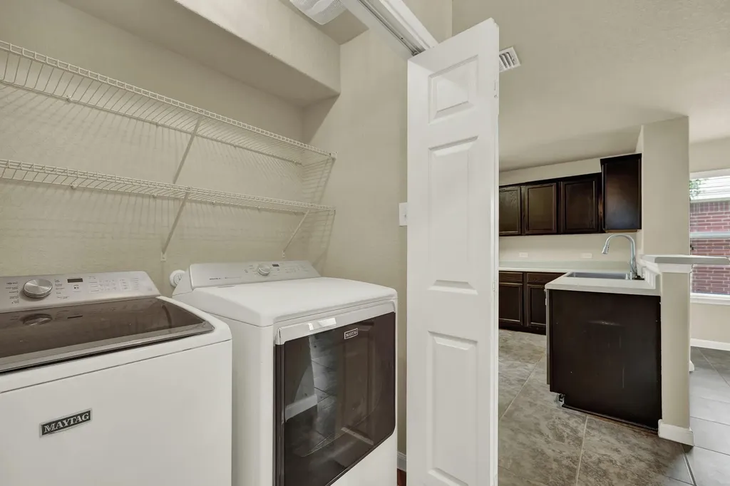 401 Summerside Avenue Lockhart TX 78644