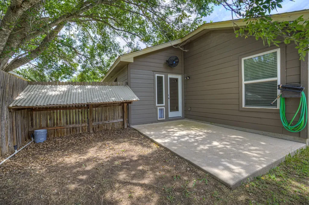 401 Summerside Avenue Lockhart TX 78644