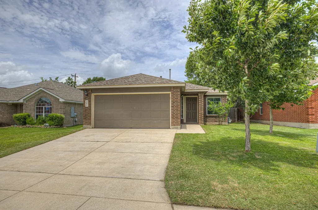 401 Summerside Avenue Lockhart TX 78644