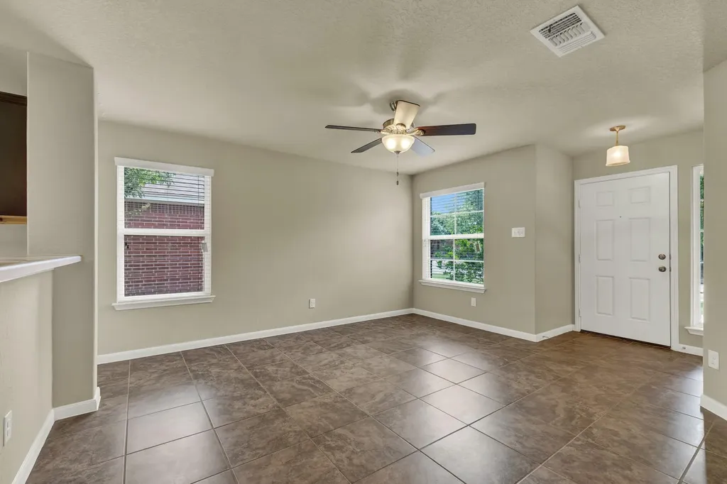 401 Summerside Avenue Lockhart TX 78644