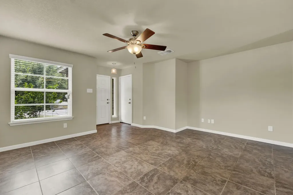 401 Summerside Avenue Lockhart TX 78644