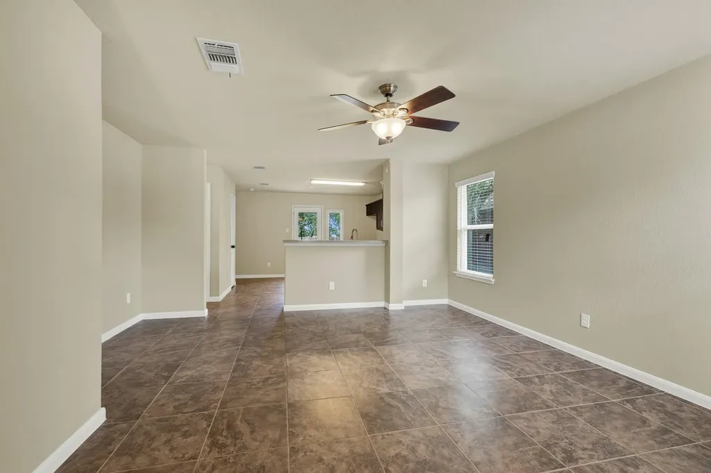 401 Summerside Avenue Lockhart TX 78644