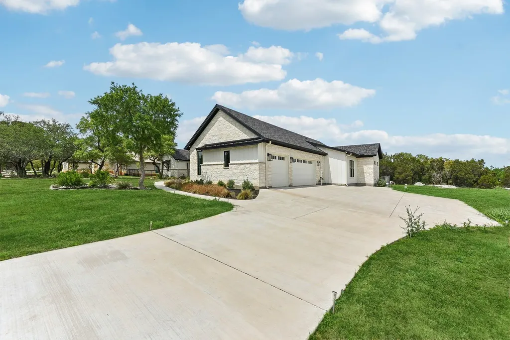 116 Tranquility Trails Drive Spicewood TX 78669