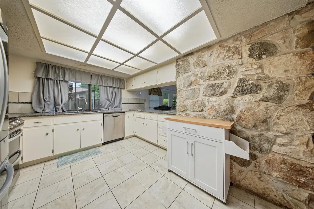 6511 Bridgewater Cove Austin TX 78723