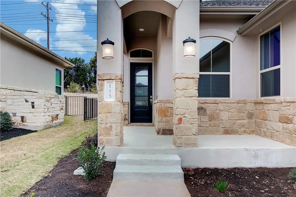 115 Cartwheel Bend Austin TX 78738