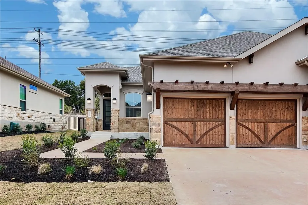115 Cartwheel Bend Austin TX 78738