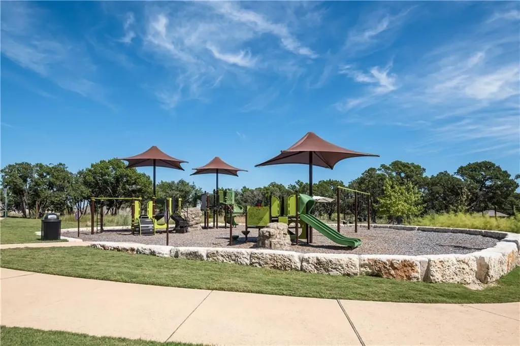 115 Cartwheel Bend Austin TX 78738
