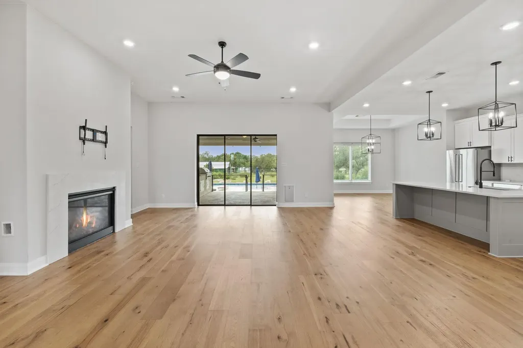 225 Spicewood Trails Drive Spicewood TX 78669