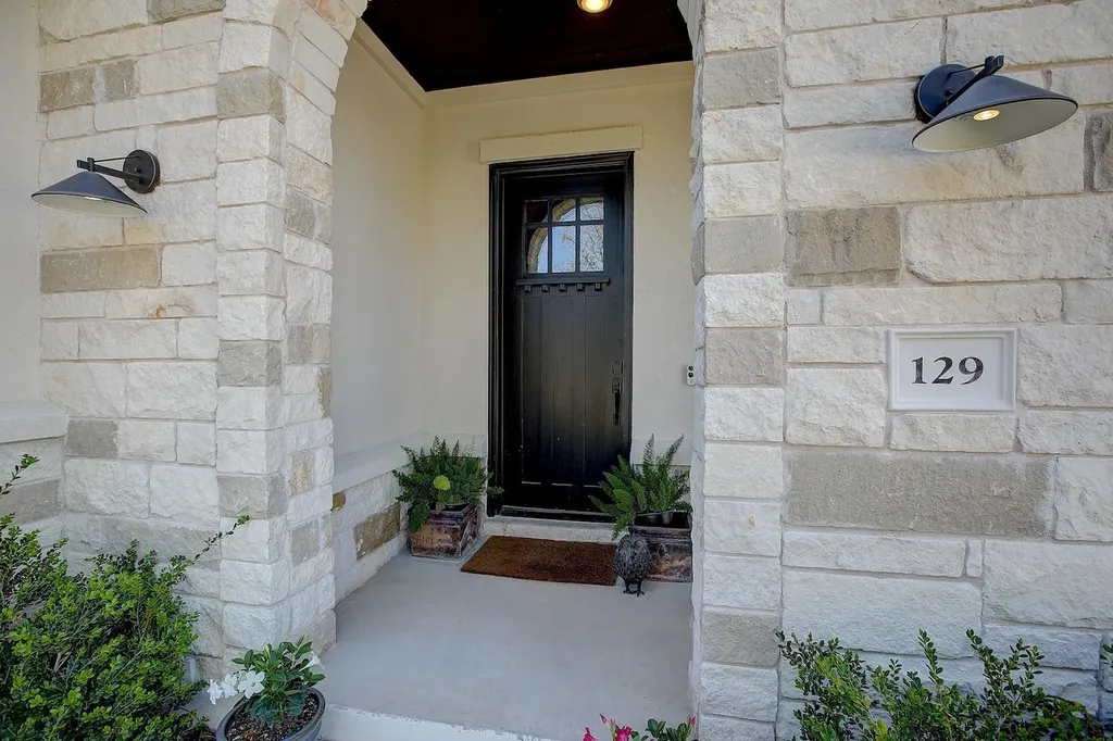 129 Hollytree Court Georgetown TX 78628