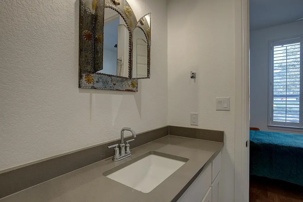 129 Hollytree Court Georgetown TX 78628