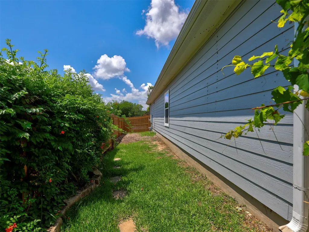 2041 Mottey Street Georgetown TX 78626