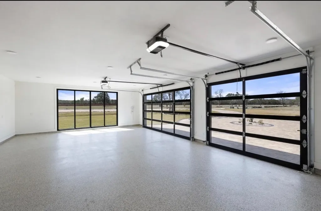 123 Landings Way Spicewood TX 78669