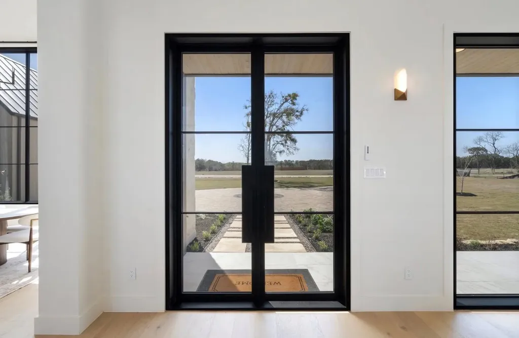 123 Landings Way Spicewood TX 78669